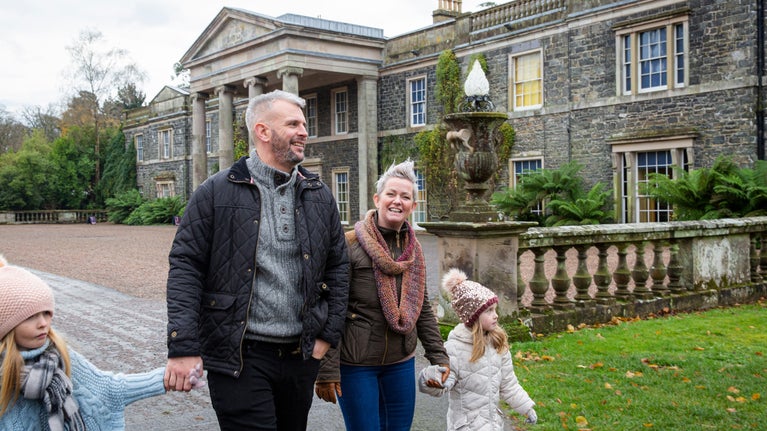 Family exploring Mount Stewart in Winter